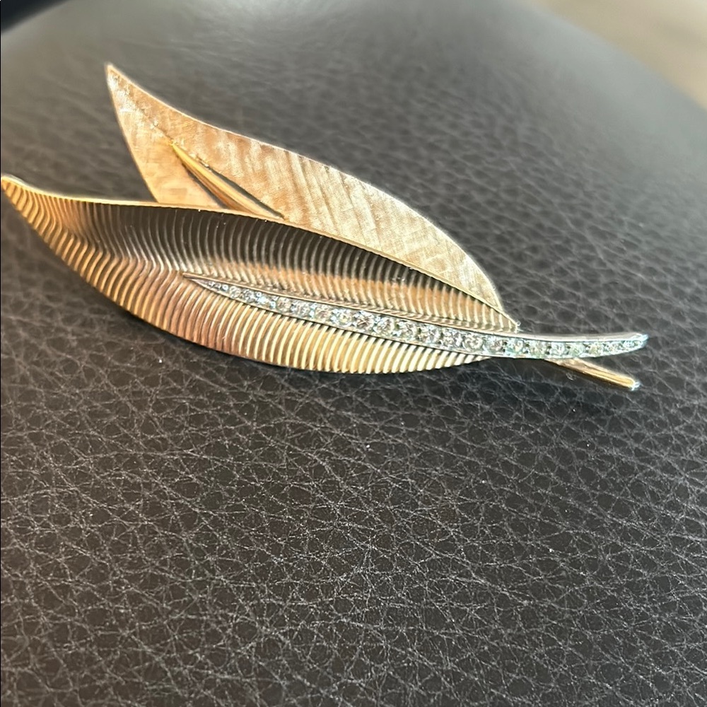 Gold Feather Boucher Brooch with Textured Finish